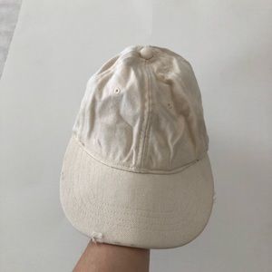 Destructed denim baseball hat white / off white